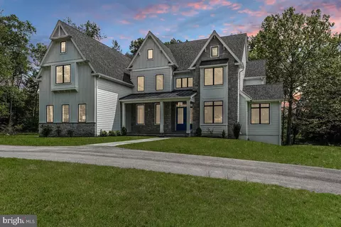 6 Evergreen Ln, Malvern, PA 19355