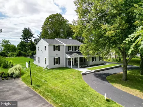 12 Westgate Cir, Malvern, PA 19355