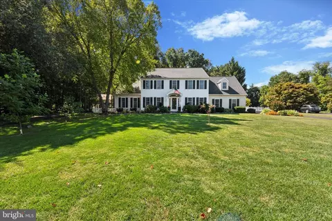 36 Penns Greene Dr, West Grove, PA 19390