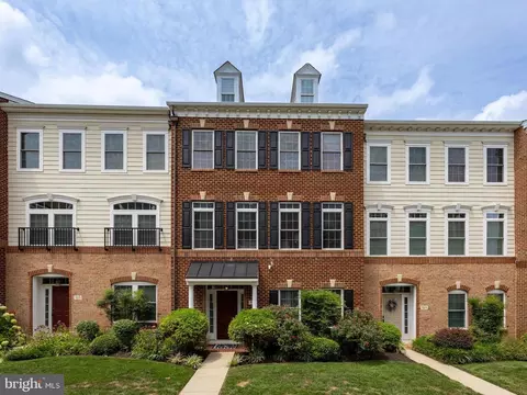 517 Raymond Dr, West Chester, PA 19380