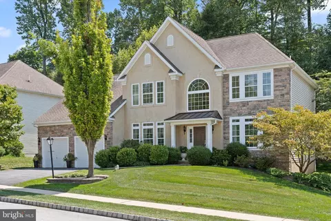 2917 Avebury Stone Cir, Downingtown, PA 19335