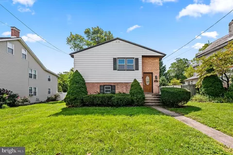 814 W Bridge St, Phoenixville, PA 19460