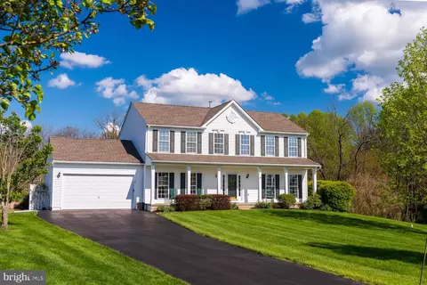 7 Pennford Cir, West Grove, PA 19390