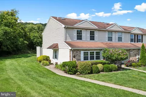 614 Lancaster Ct, Downingtown, PA 19335