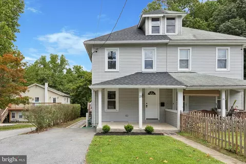 23 Summit Ave, Paoli, PA 19301