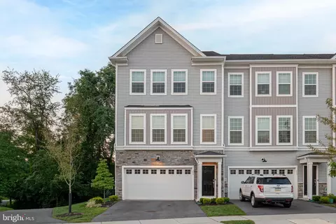 Exterior - 255 Red Leaf Ln, Exton, PA 19341 photo 4 of 6