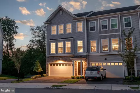 Exterior - 255 Red Leaf Ln, Exton, PA 19341 photo 3 of 6