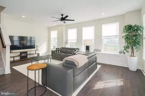 Living - 255 Red Leaf Ln, Exton, PA 19341 photo 1 of 1