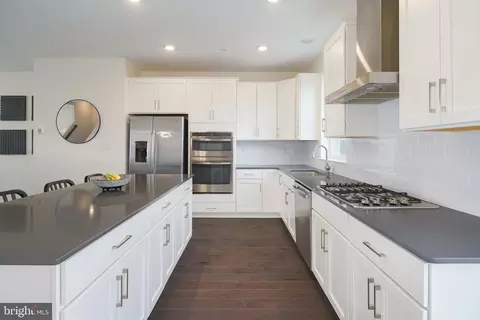 Kitchen - 255 Red Leaf Ln, Exton, PA 19341 photo 3 of 4