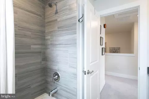 Entry Way - 255 Red Leaf Ln, Exton, PA 19341 photo 11 of 12
