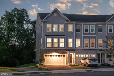 Exterior - 255 Red Leaf Ln, Exton, PA 19341 photo 2 of 6