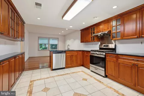 90 Bunker Hill Ct, Wayne, PA 19087 photo 12