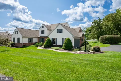 95 Ascot Dr, Elverson, PA 19520