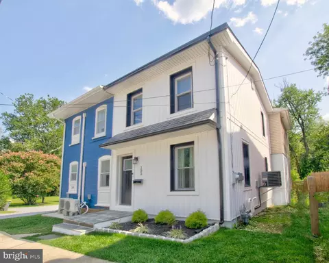 152 E Church St, Downingtown, PA 19335