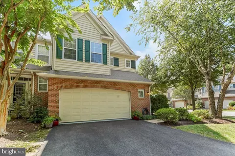 201 Deepdale Dr, Kennett Square, PA 19348