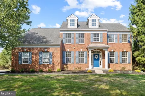 1330 Stonegate Dr, Downingtown, PA 19335