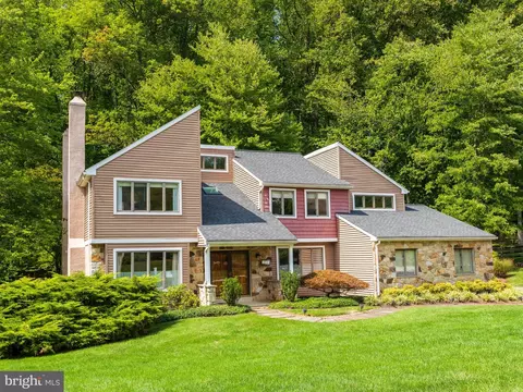 215 Cheshire Cir, West Chester, PA 19380
