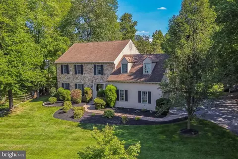 20 Guilford Cir, Phoenixville, PA 19460
