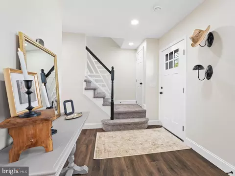Entry Way - 1102 E Baltimore Pike, Kennett Square, PA 19348 photo 3 of 5