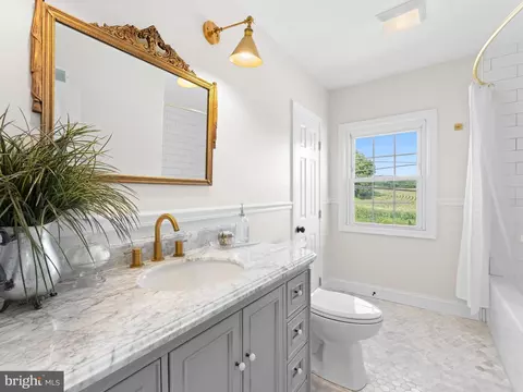 Bath - 1102 E Baltimore Pike, Kennett Square, PA 19348 photo 2 of 5