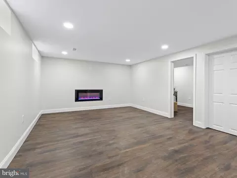 Living - 1102 E Baltimore Pike, Kennett Square, PA 19348 photo 3 of 4