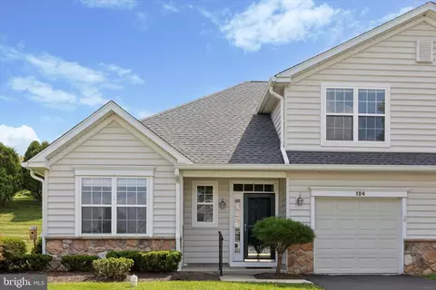 124 Haslan Ln, Coatesville, PA 19320