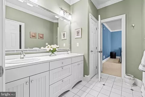 Bath - 614 S Waterloo Rd, Devon, PA 19333 photo 6 of 7