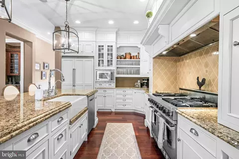 Kitchen - 614 S Waterloo Rd, Devon, PA 19333 photo 6 of 7
