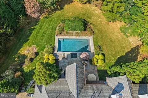 Exterior - 614 S Waterloo Rd, Devon, PA 19333 photo 7 of 12