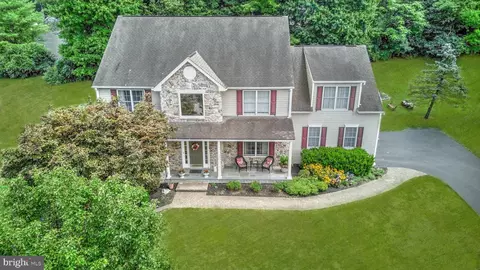 903 Livingston Dr, Downingtown, PA 19335