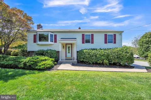 1520 Stouff Rd, Downingtown, PA 19335
