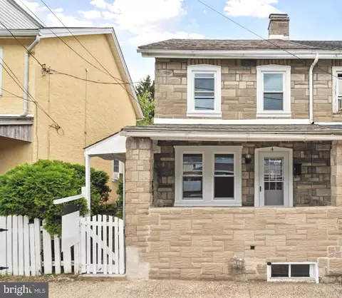 46 Walnut St, Phoenixville, PA 19460