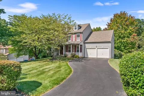 5 White Woods Ln, Malvern, PA 19355