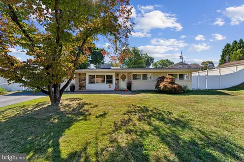 1214 Thistlewood Ln, West Chester, PA 19380