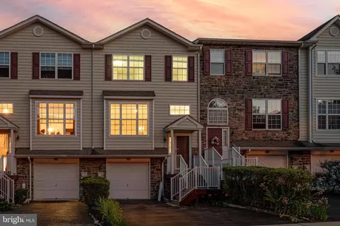 124 Avon Ct, Malvern, PA 19355