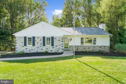 107 Ashland Dr, Downingtown, PA 19335