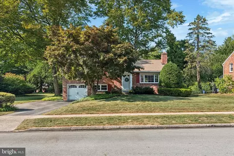 319 Landsende Rd, Devon, PA 19333 photo 3