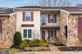 167 Valley Stream Cir, Chesterbrook, PA 19087