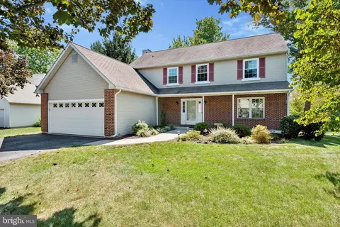 333 Misty Autumn Dr, Exton, PA 19341