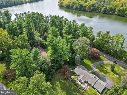 209 Reservoir Rd, Coatesville, PA 19320