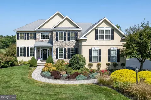 237 Austin Dr, Oxford, PA 19363
