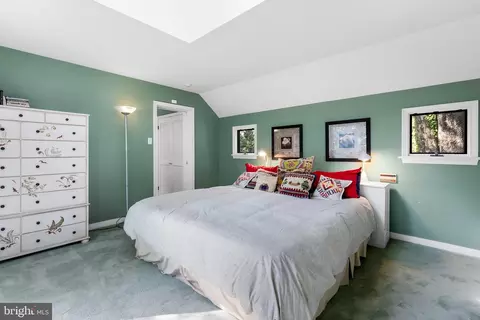 Bedroom - 328 Beaumont Rd, Devon, PA 19333 photo 5 of 6