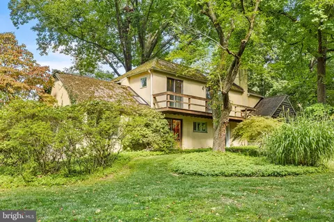Exterior - 328 Beaumont Rd, Devon, PA 19333 photo 10 of 21