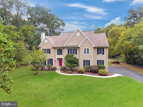 18 Millstone Ln, Pottstown, PA 19465