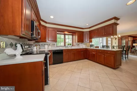 278 Stonegate Dr, Devon, PA 19333 photo 14
