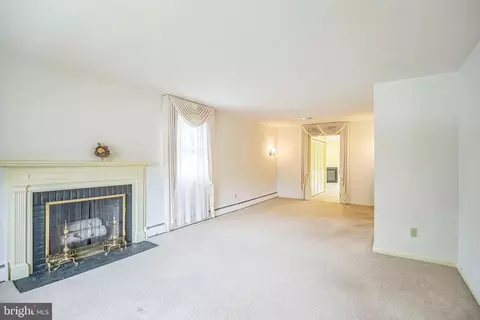 Living - 314 Spencer Rd, Devon, PA 19333 photo 3 of 10