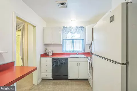 Kitchen - 314 Spencer Rd, Devon, PA 19333 photo 1 of 5