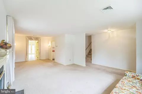 Living - 314 Spencer Rd, Devon, PA 19333 photo 4 of 10