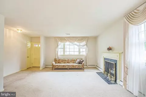 Living - 314 Spencer Rd, Devon, PA 19333 photo 1 of 10