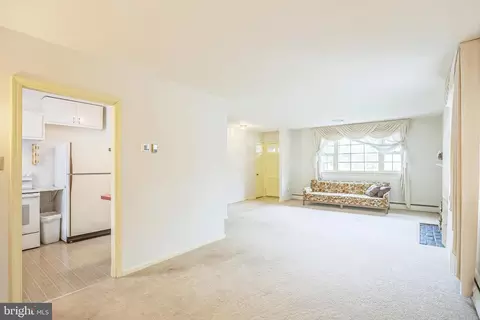 Living - 314 Spencer Rd, Devon, PA 19333 photo 6 of 10